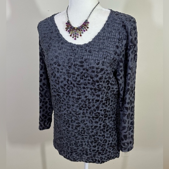 Rafael sz lg top silvery blue shade with same shade print with a touch of velvet - Picture 6 of 12